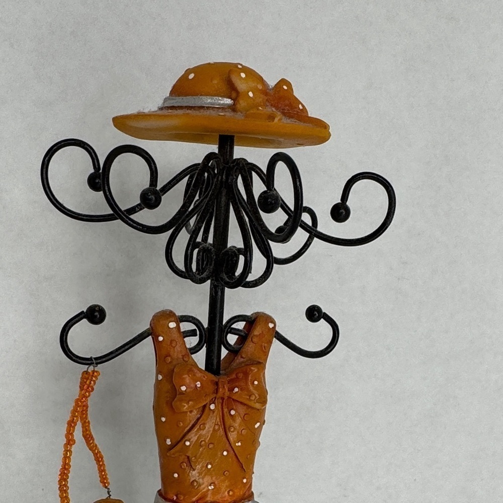 Vintage Estate Lady Figurine Jewelry Stand - Picture 2 of 9